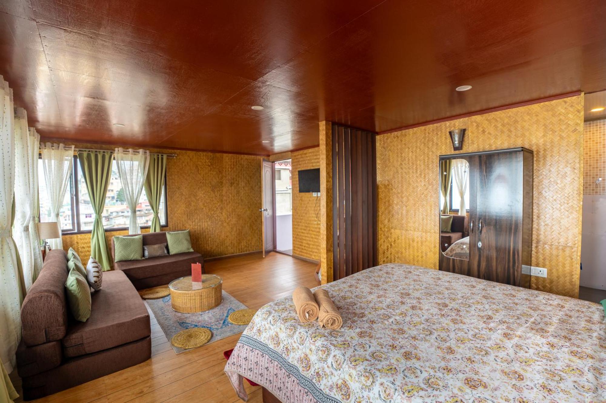 Monratino Himadrie -2 Mins Walk From Mall Road - All Rooms Have Kanchenjunga Mountain View Darjeeling  Exterior foto