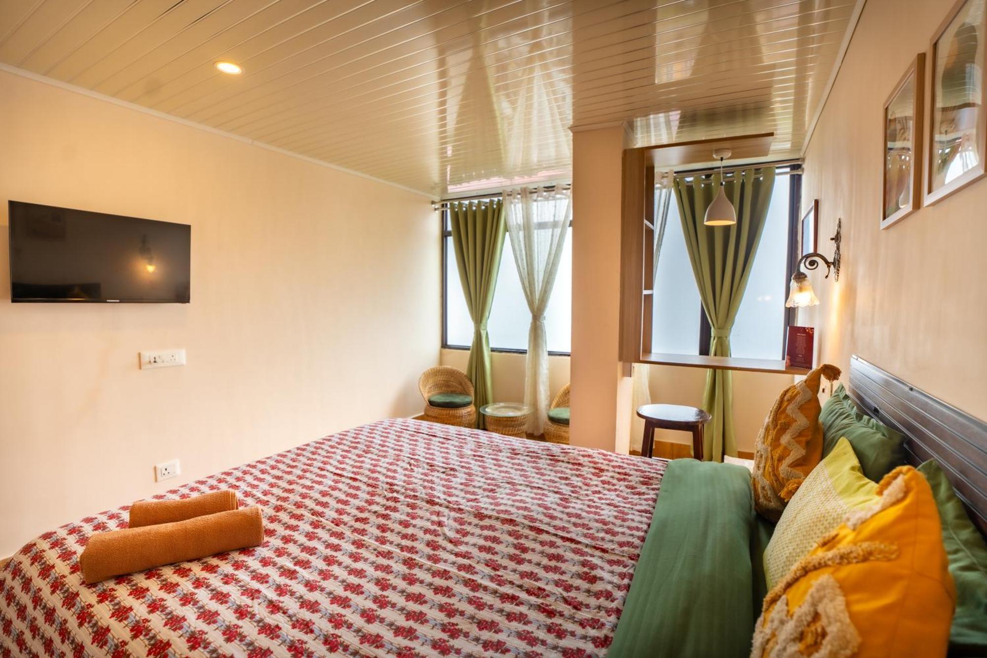 Monratino Himadrie -2 Mins Walk From Mall Road - All Rooms Have Kanchenjunga Mountain View Darjeeling  Exterior foto