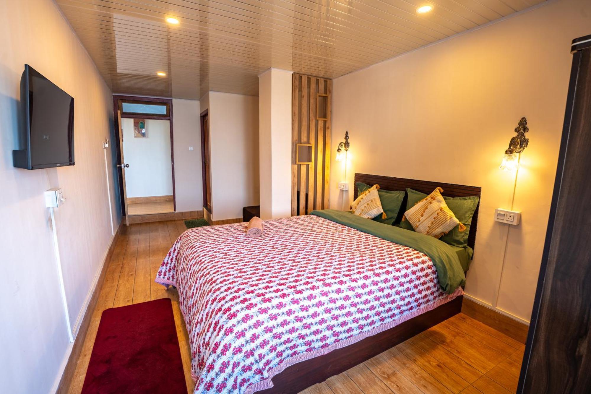 Monratino Himadrie -2 Mins Walk From Mall Road - All Rooms Have Kanchenjunga Mountain View Darjeeling  Exterior foto